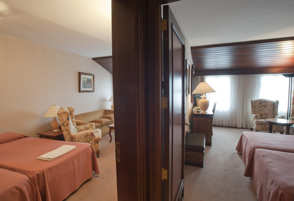 אולות Hotel Riu Fluvia מראה חיצוני תמונה